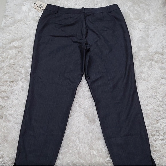 Ivanka Trump Pants - Picture 3 of 9